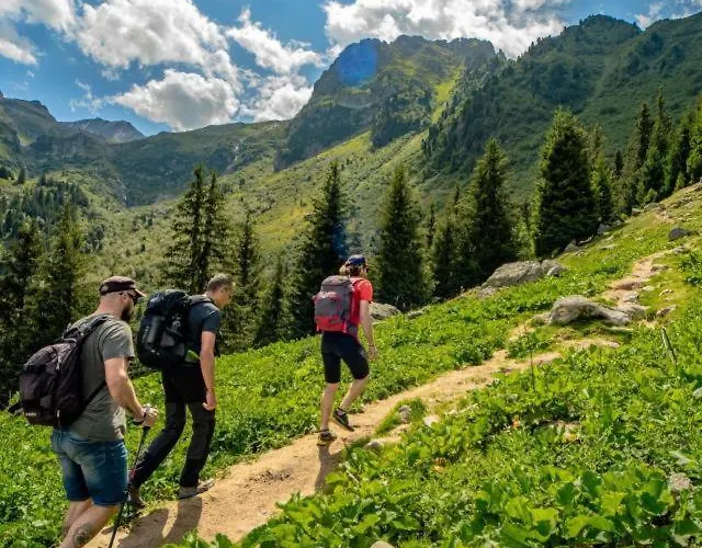 - Ax Les Thermes * Ax-les-Thermes